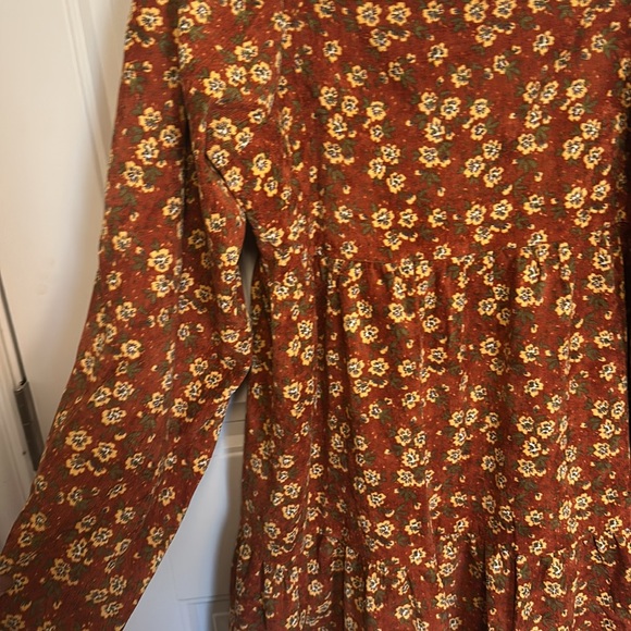 TIERED FLORAL DRESS SIZE 1X - Picture 2 of 2